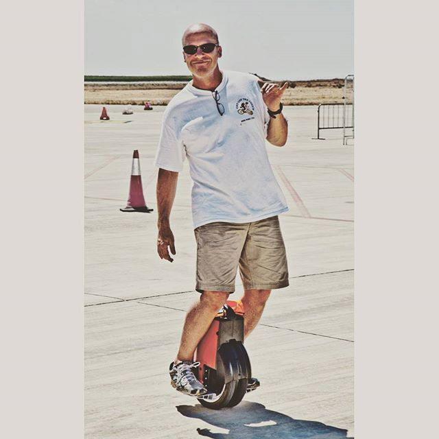 Airwheel Q1 self-balancing scooters